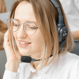 Operatrice di call center compresse